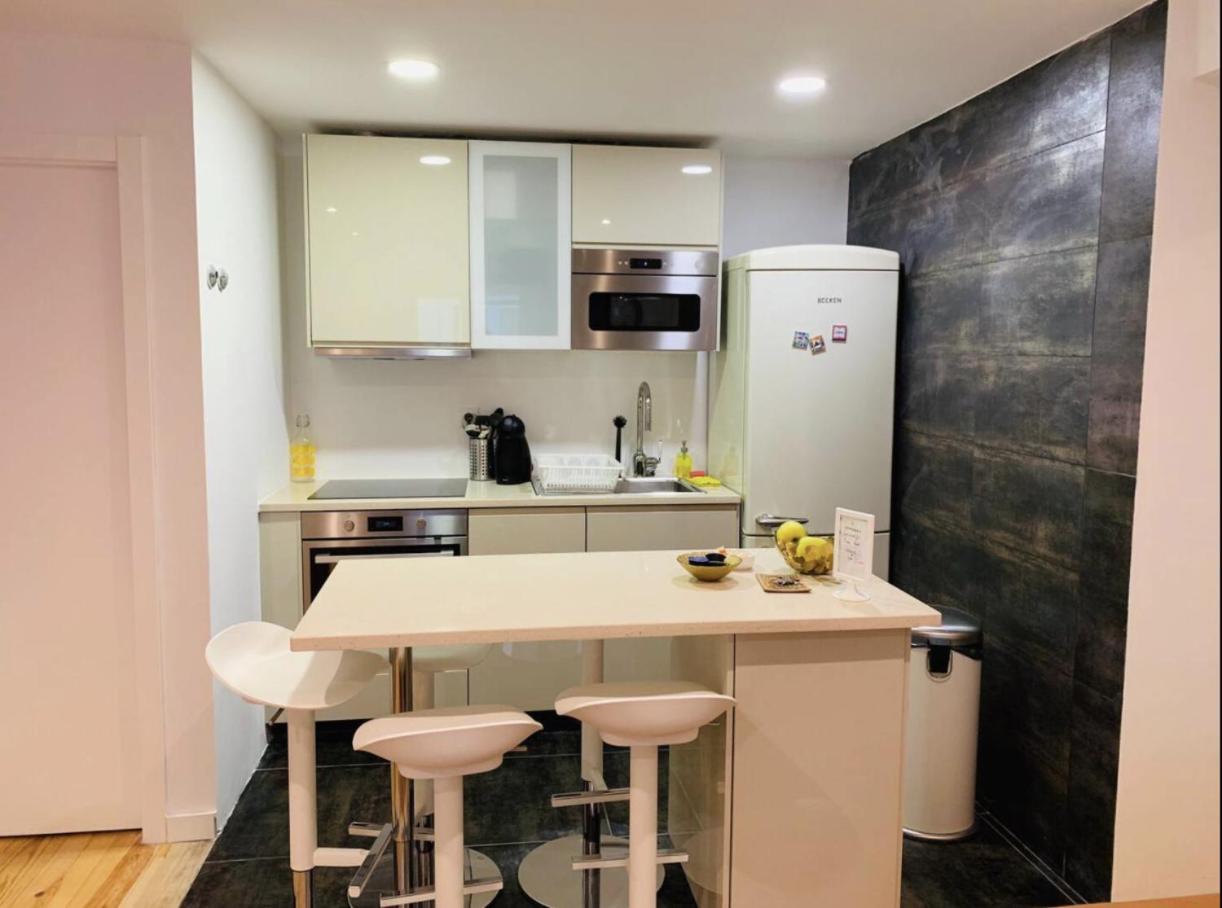 Chiado/Bairro Alto 2 Bedroom Apartment 리스본 외부 사진