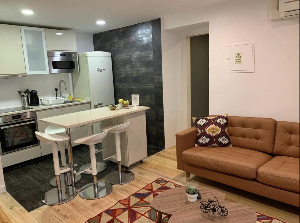 Chiado/Bairro Alto 2 Bedroom Apartment 리스본 외부 사진